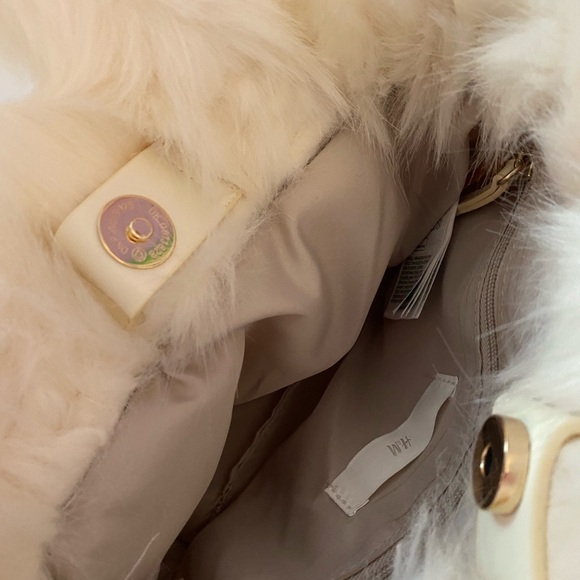 H&M Luxurious Cream Faux Fur Bag - Picture 2 of 8